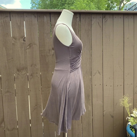 🌸 Soprano jersey swing dress with front ruching in brown size medium - Picture 5 of 10